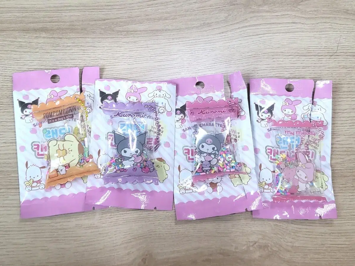 Sanrio Random Keyring Candy Pompompurin Kuromi Mai Melody