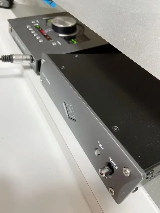 Universal Audio UAD-2 Satellite TB3 OCTO