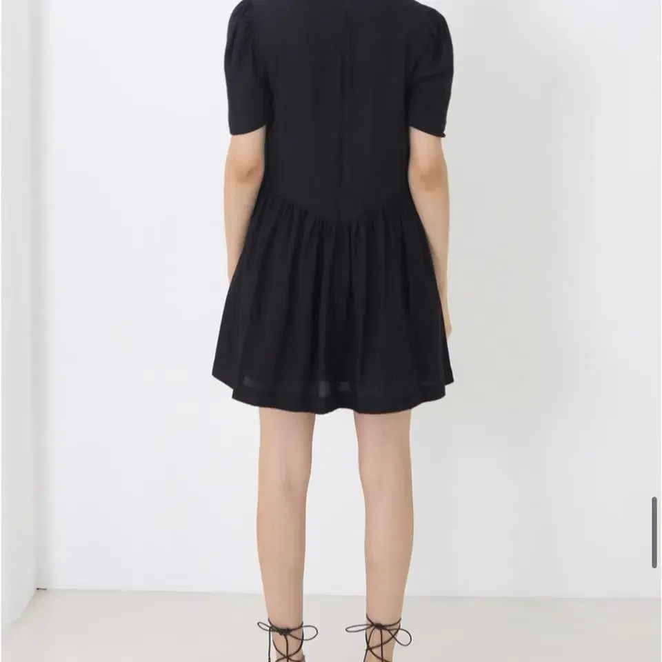 The Ashlynn selina button mini dress