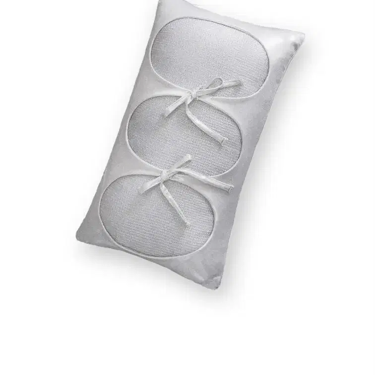 SILVER RIBBON CUSHION 포식스먼스 쿠션