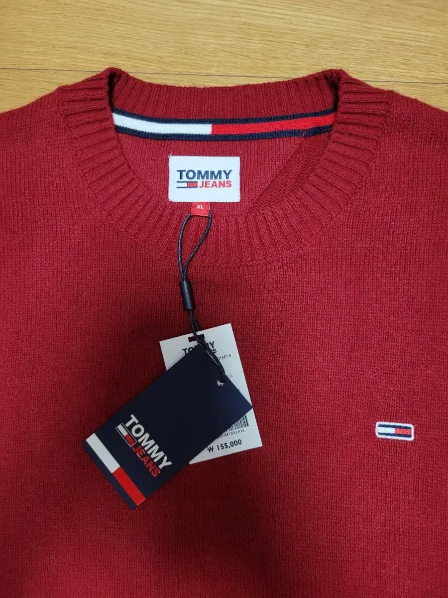 1 new XL - Tommy Hilfiger Toned Down Red Sweater