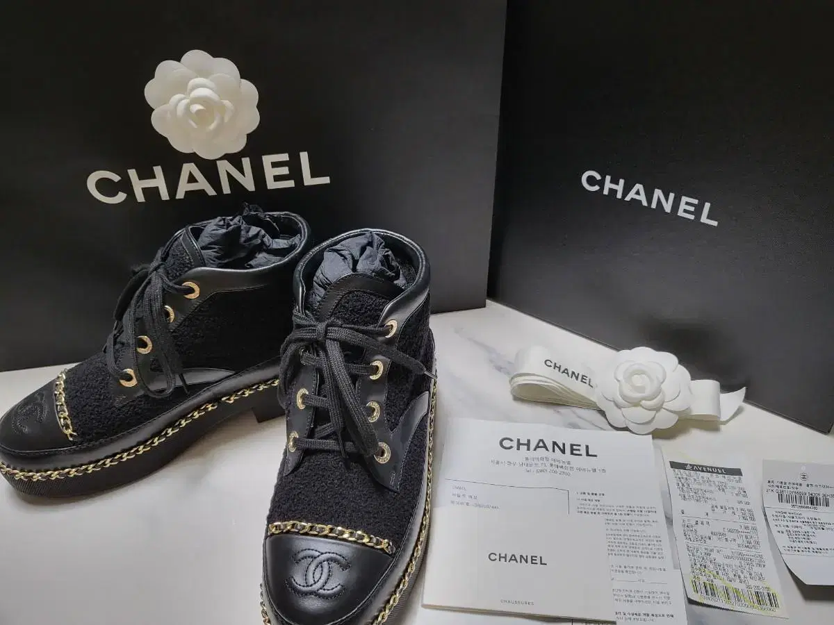 (Chanel) 샤넬 블랙 워커 36.5 size