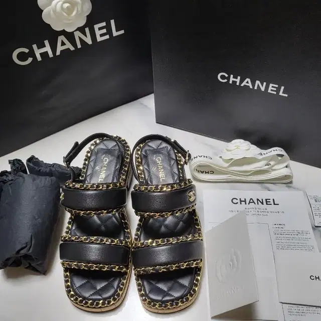 (Chanel) 샤넬 블랙 샌들 36 size