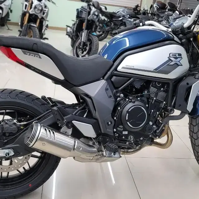 cfmoto CLX700