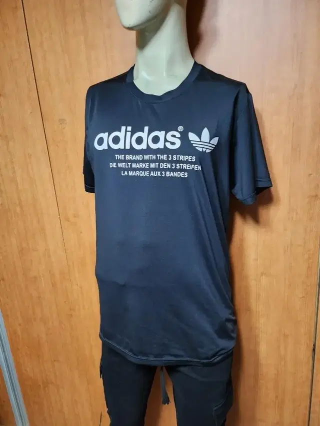 ADIDAS아디다스라운드넥트레이닝반팔L 입니다만 약95에서100정도