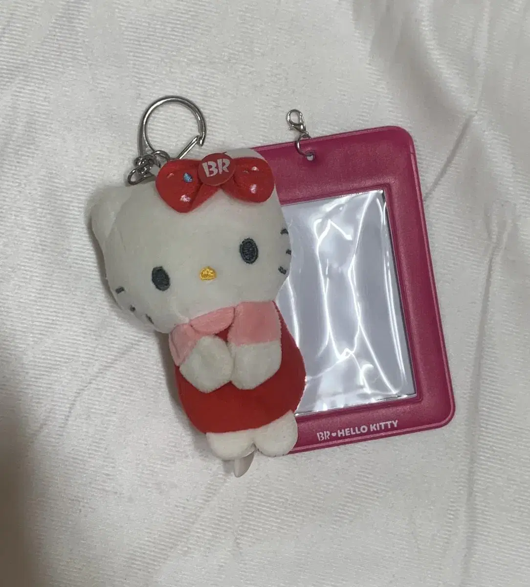 Barra San Rio Hello Kitty Photocard Holder