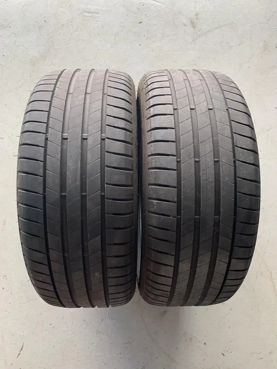 245/45R19 중고T 브리지스톤