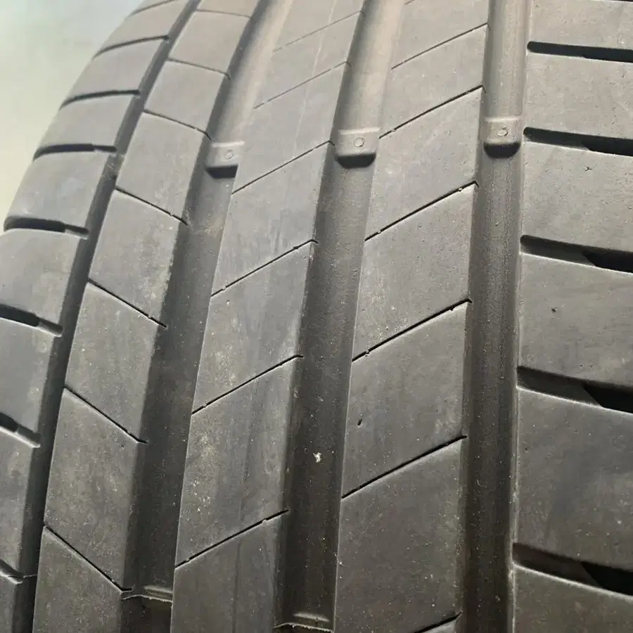 245/45R19 중고T 브리지스톤