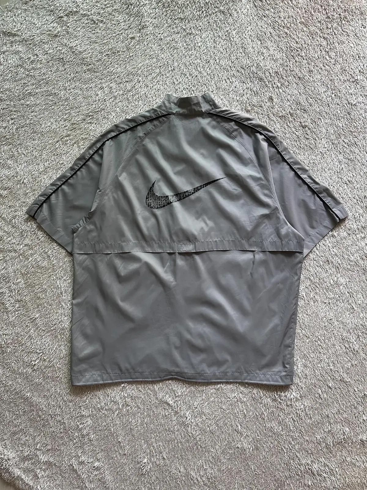 [L] 00s Nike NIKE Old School Big Swoosh Short Sleeve Windbreaker