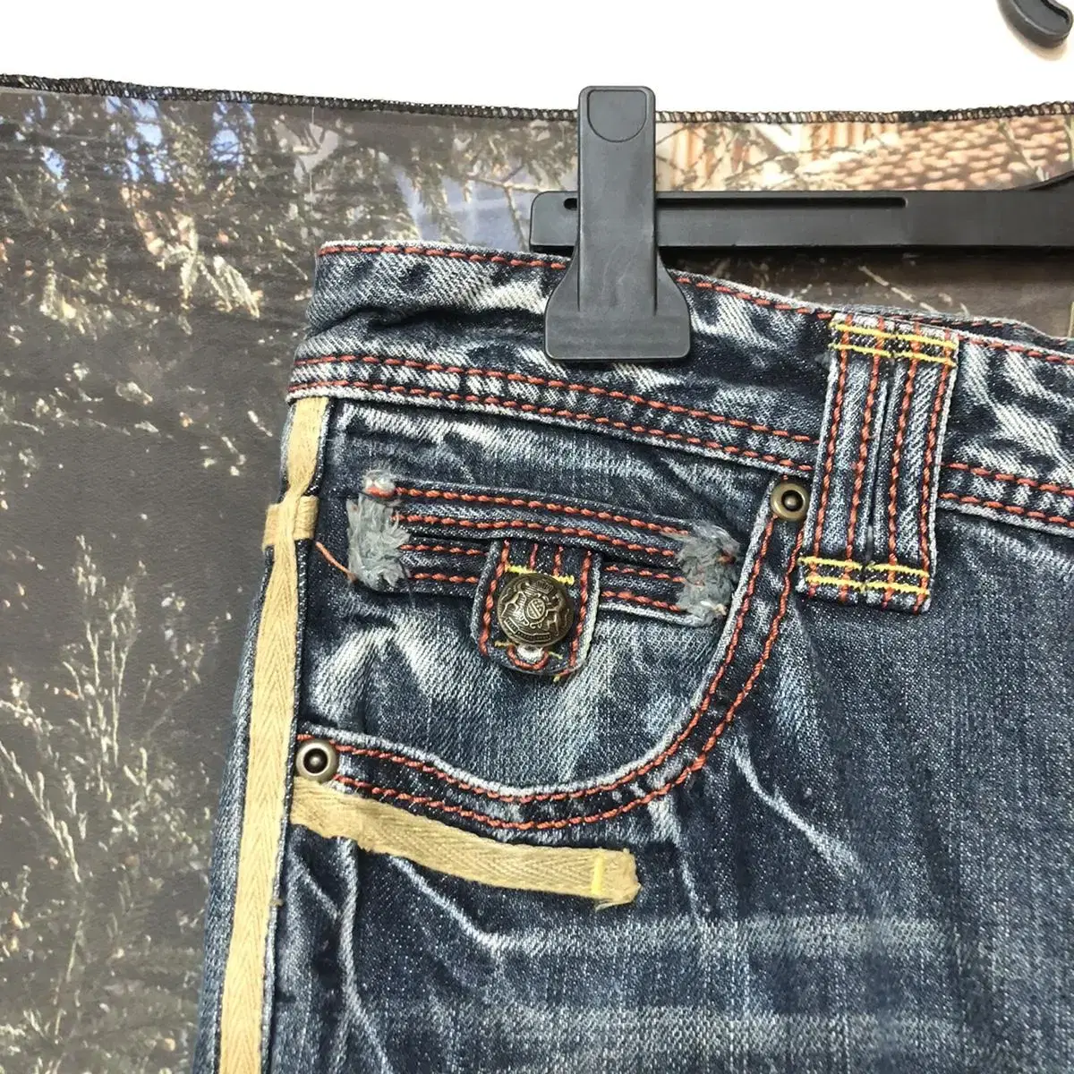 Vintage The world I learned denim pt