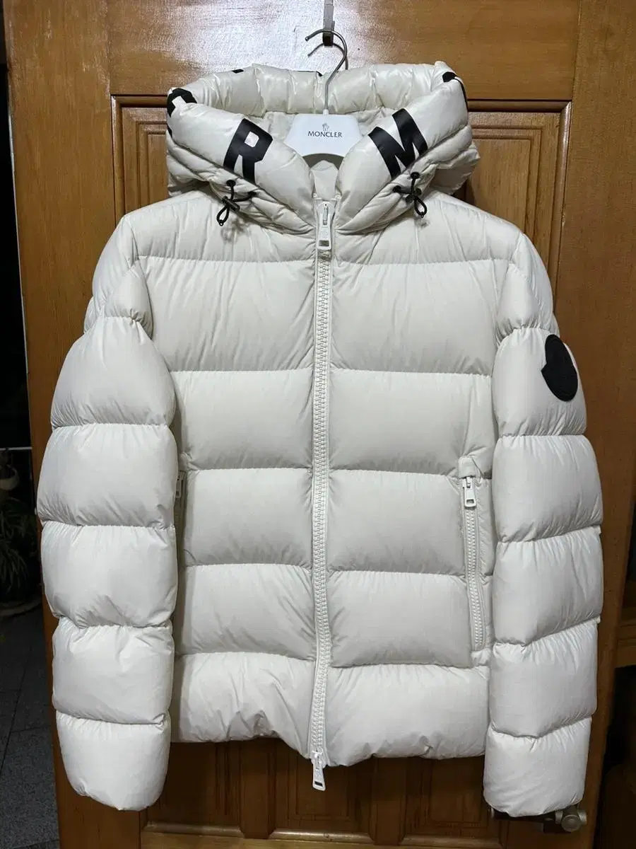 Moncler/ DUBOIS Ivory Bigwaffen/3