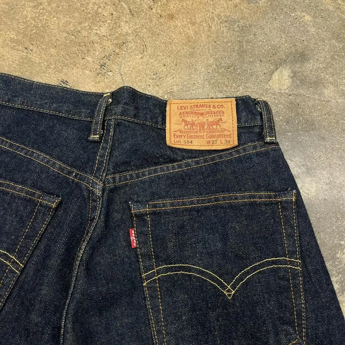 (정품) Levis 리바이스 JPN 504 진청 데님팬츠[27]