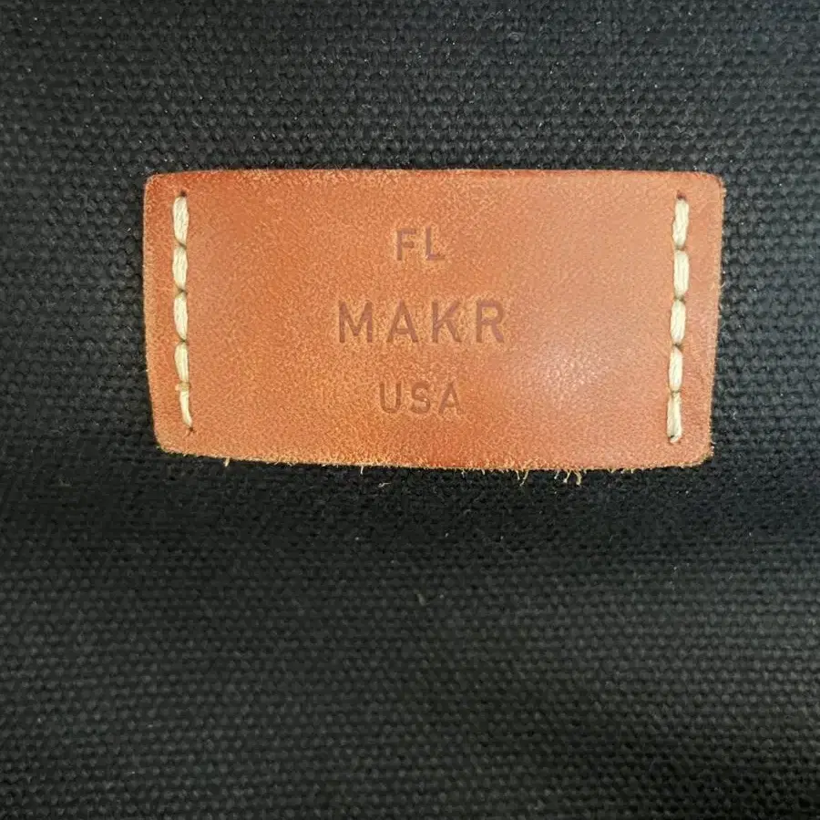 이제는 단종된 국내 유일 MAKR (Made USA) 헤비 캔버스 백팩