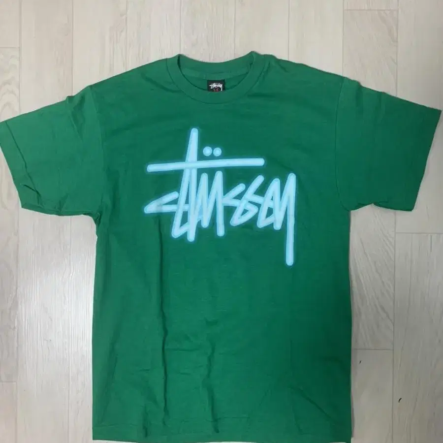 스투시(stussy) 네온사인티셔츠