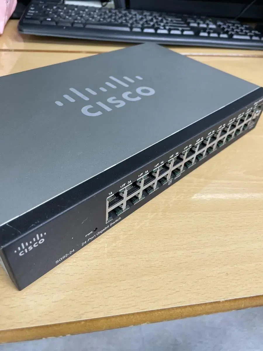 시스코 SG92-24 스위칭허브 기가 24포트 CISCO