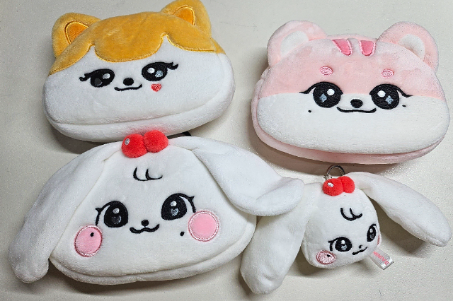 Ive minive face cushion / pow / slippers / griptok / keyring