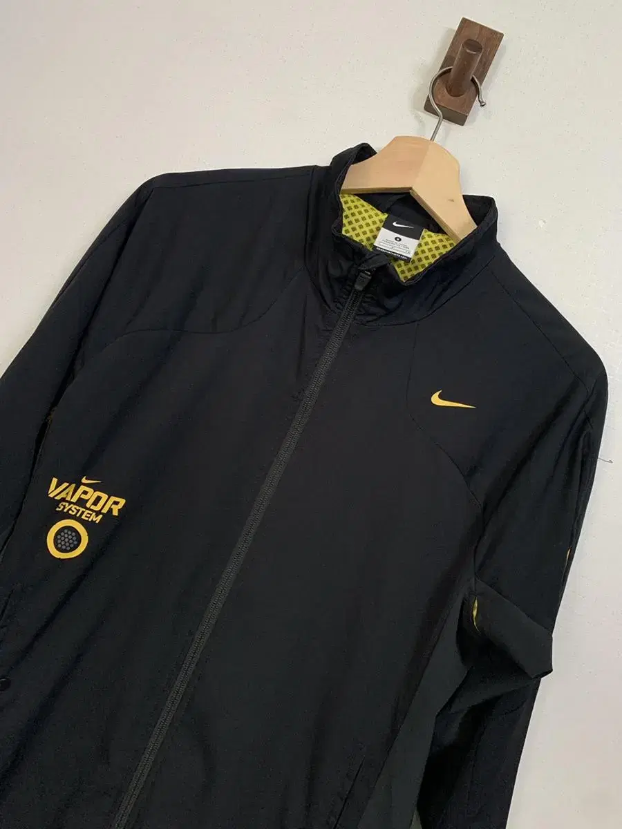 [S]Nike Swoosh Windbreaker