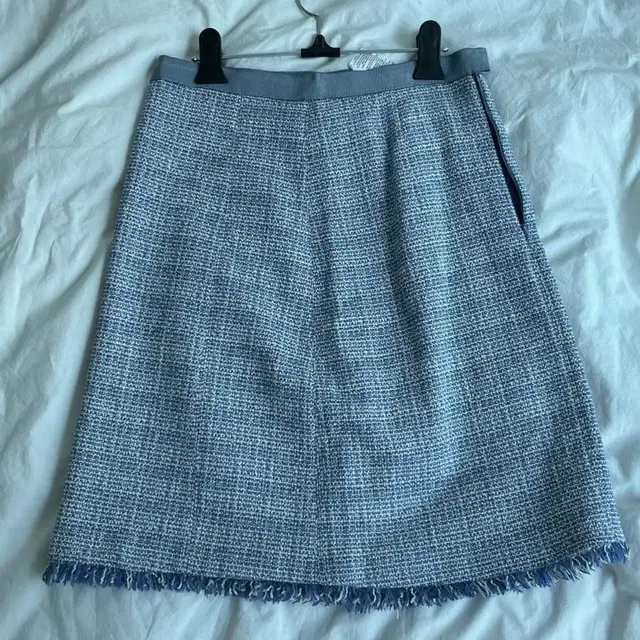 MaxMara tweed skirt 27인치