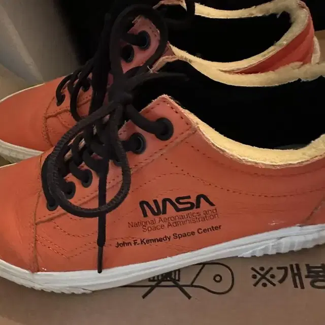 반스 X NASA