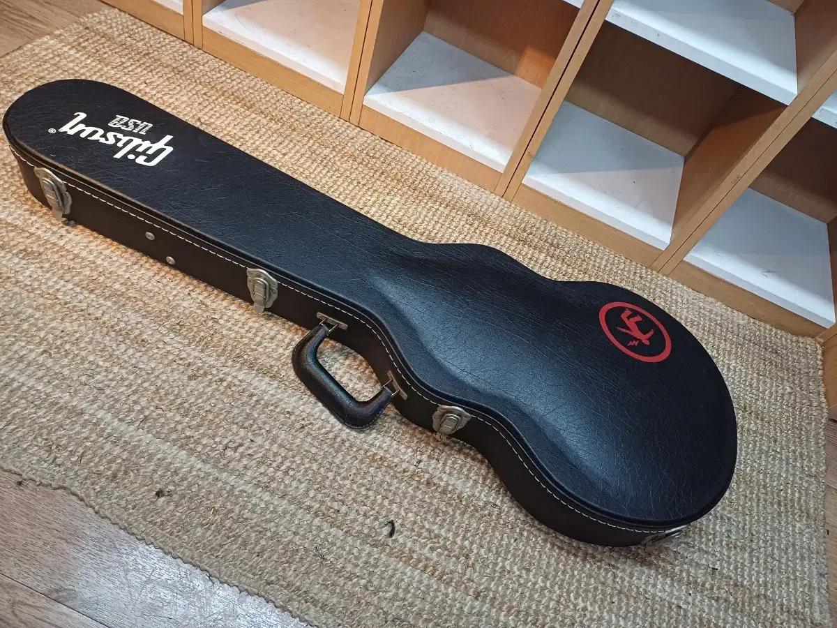 gibson BillieJoeArmstrong LesPaulJr.