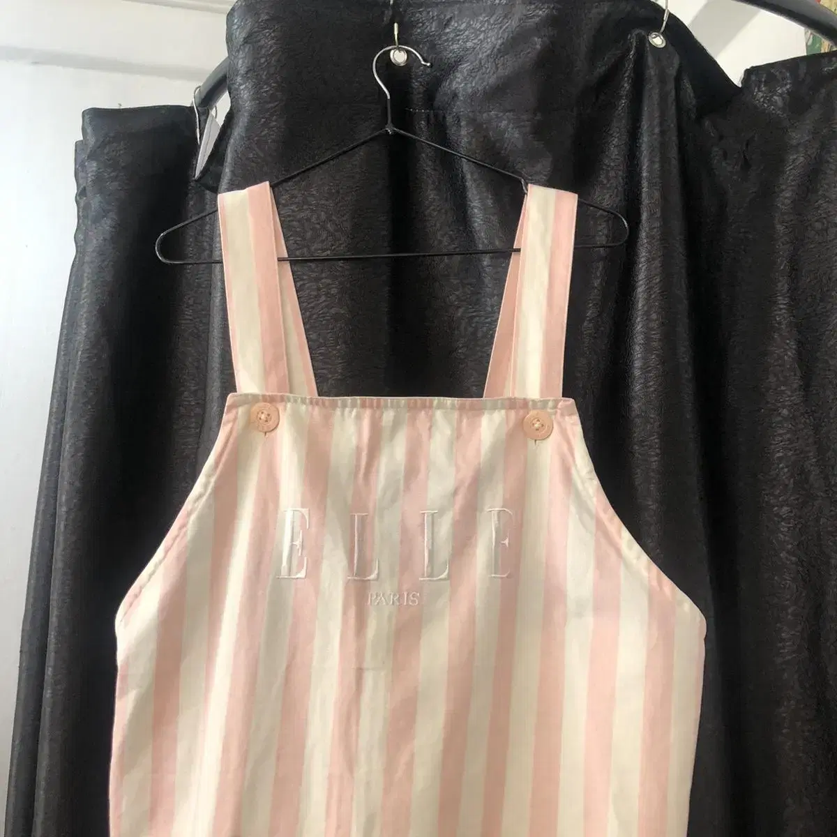 Vintage ELLE PARIS pink apron