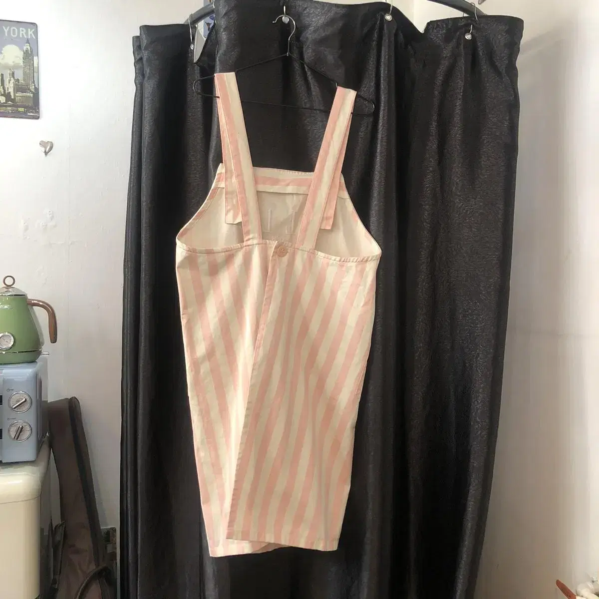 Vintage ELLE PARIS pink apron