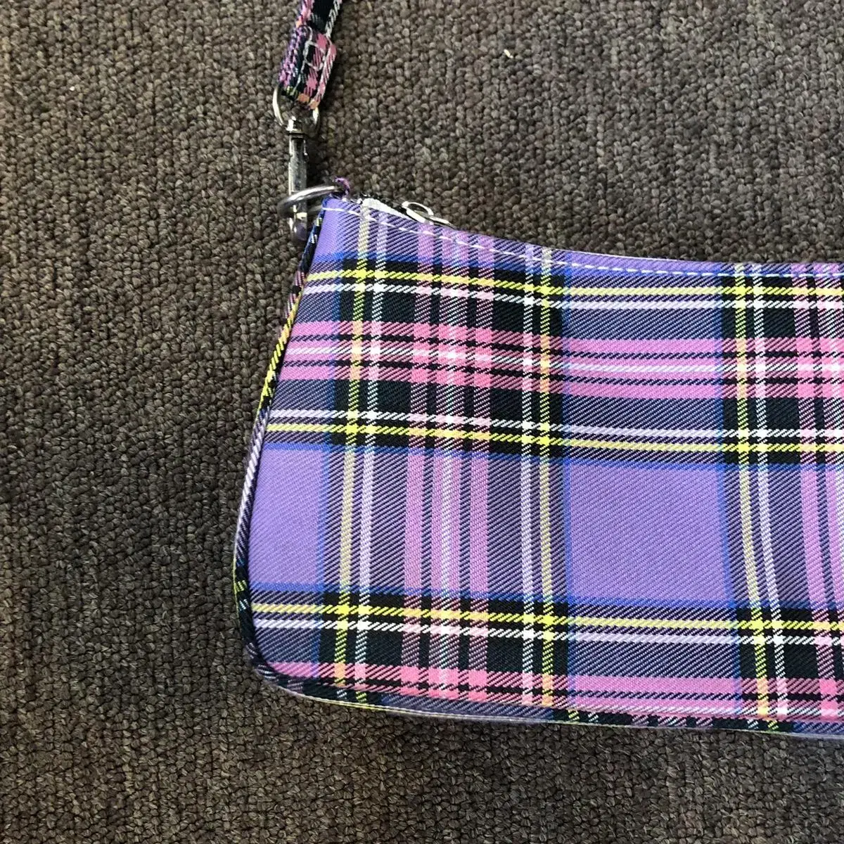 Vintage purple night check bag