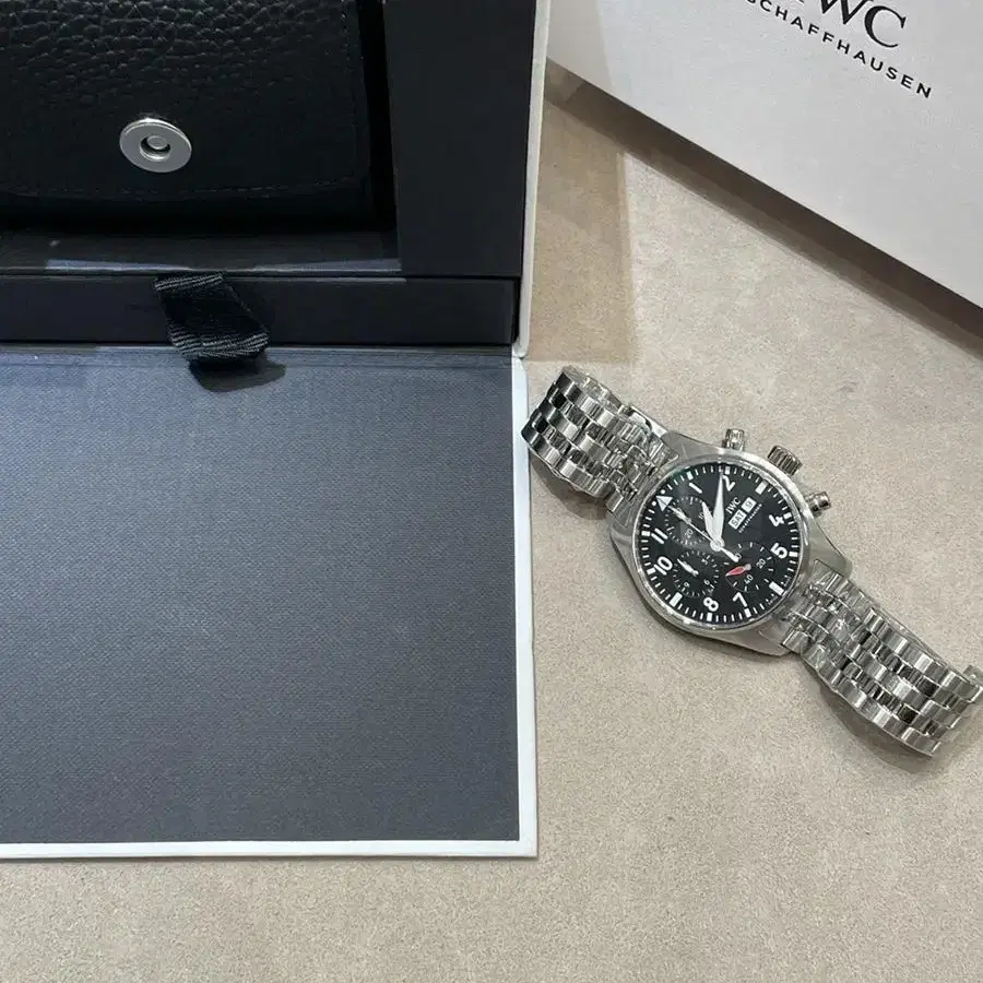 미사용 IWC 신형 파일럿 크로노그래프 41mm