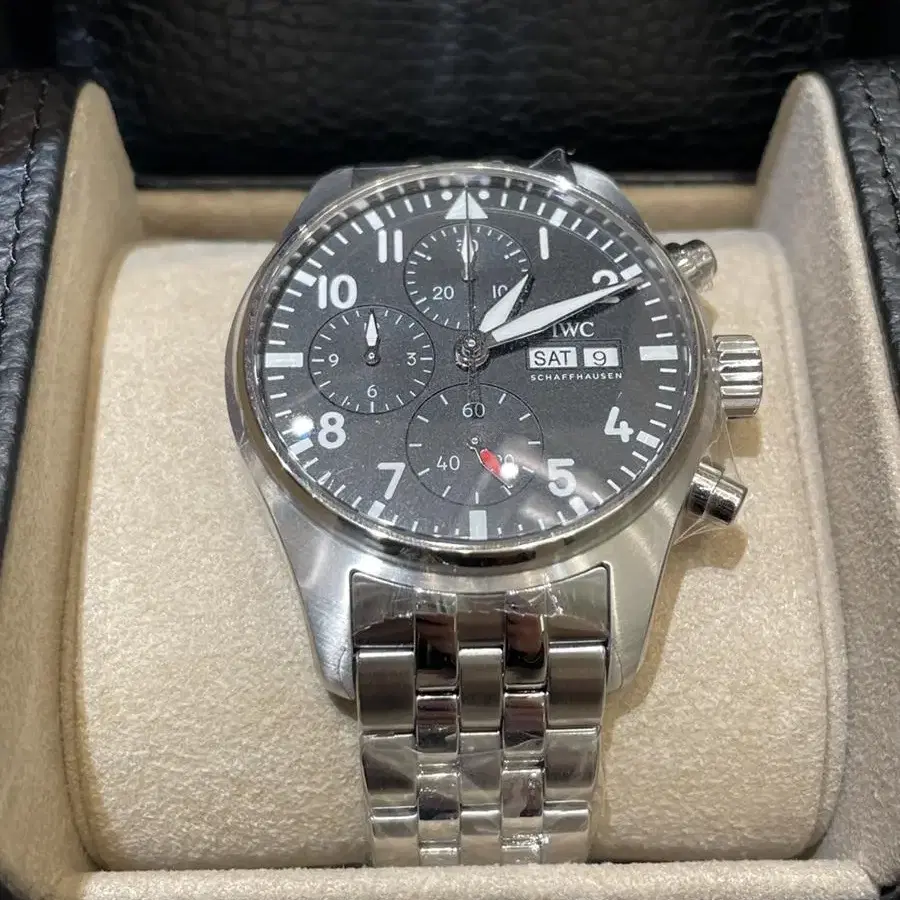 미사용 IWC 신형 파일럿 크로노그래프 41mm