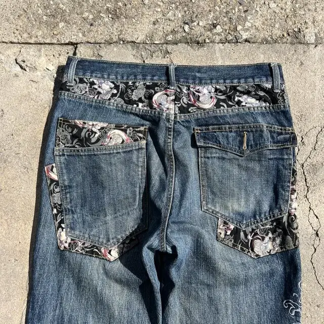 JAPAN EMBROIDERY DENIM PANTS