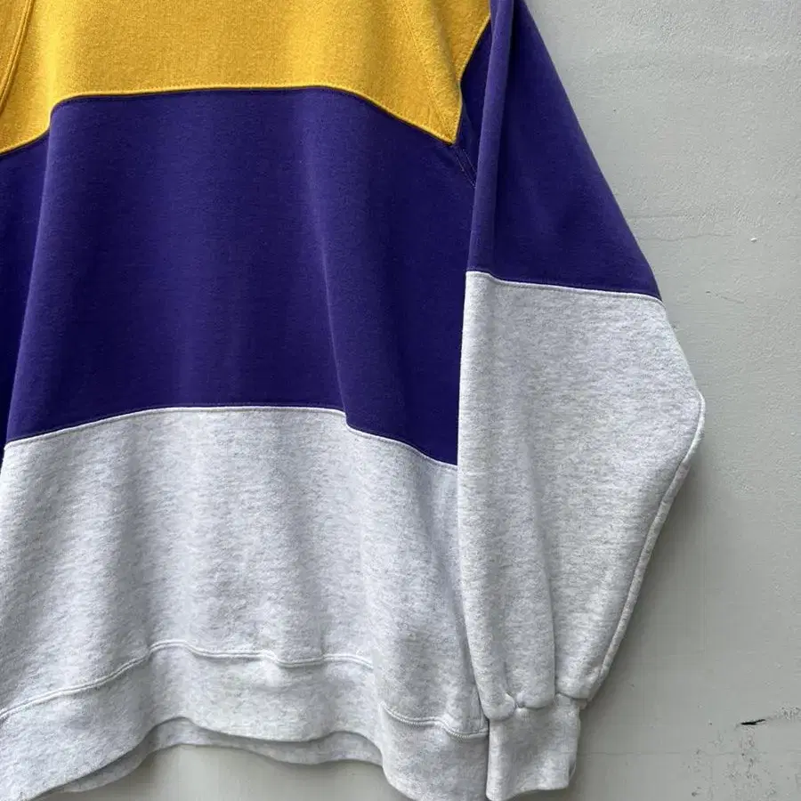 90s NUTMEG USA 3-TONE PLAIN SWEATSHIRT