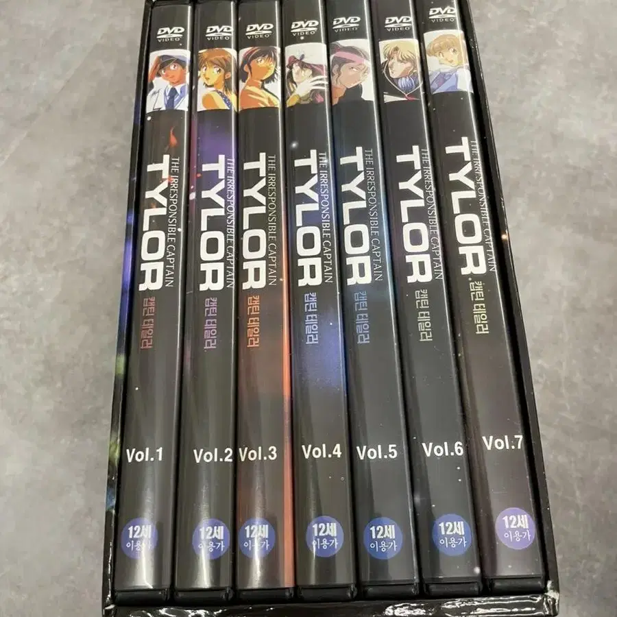 # DVD / 캡틴테일러 *