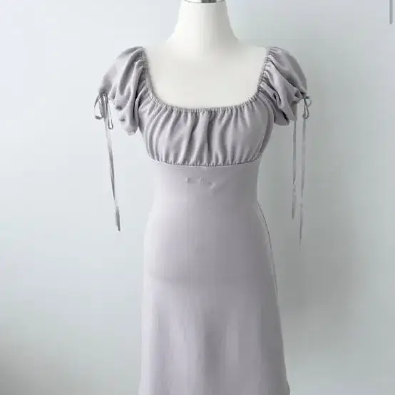 흐프이 ure ribbon dress 리본 미디 원피스