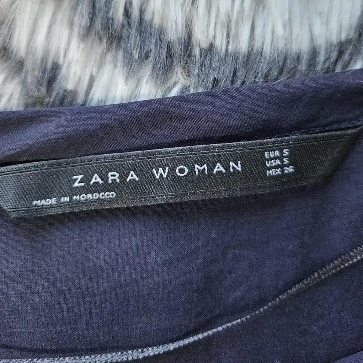 자라 우먼 zara  woman 블라우스 라운드티셔츠 반팔티셔츠 S