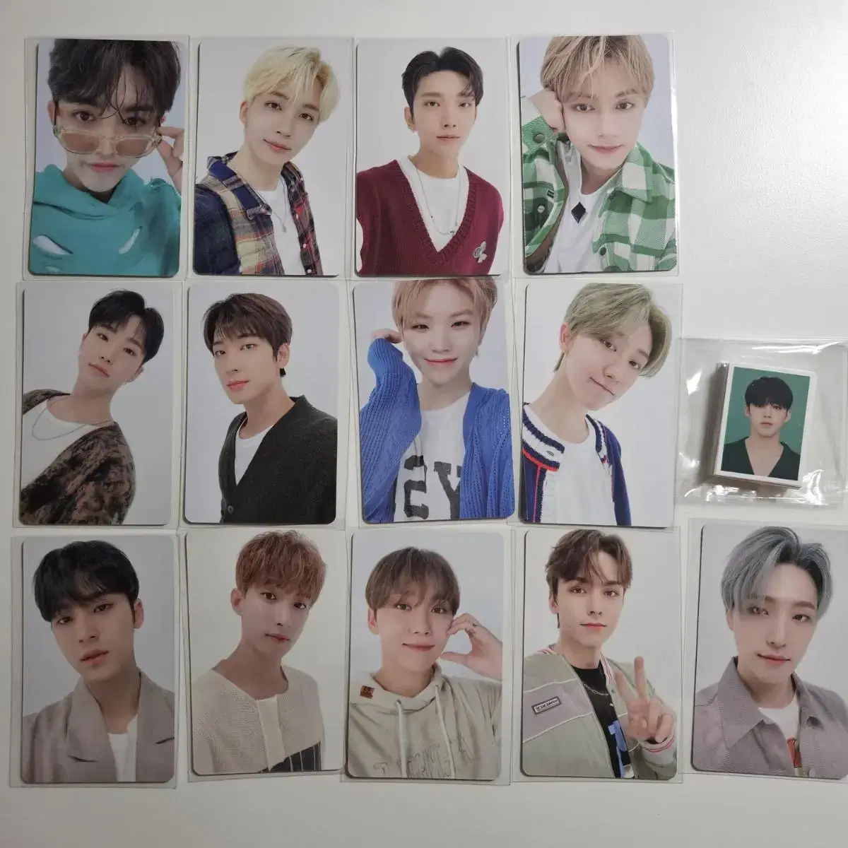 Seventeen 2022 Seasons Greetings