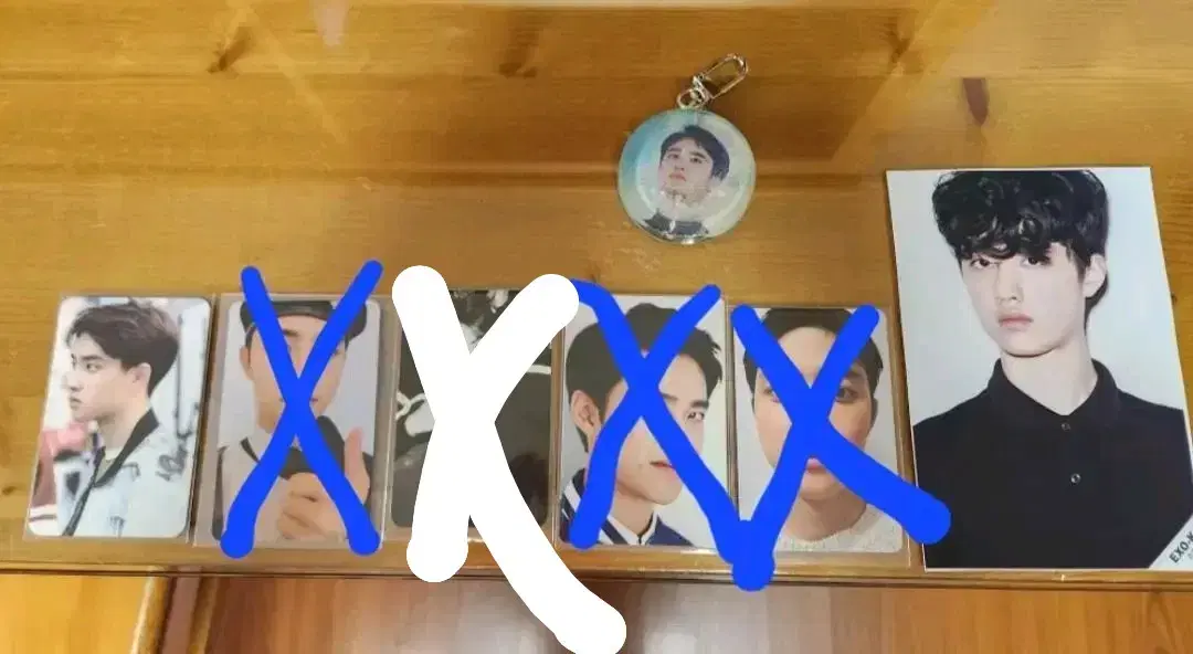 Exo do kyungsoo sells photo kards and photos, keyring 