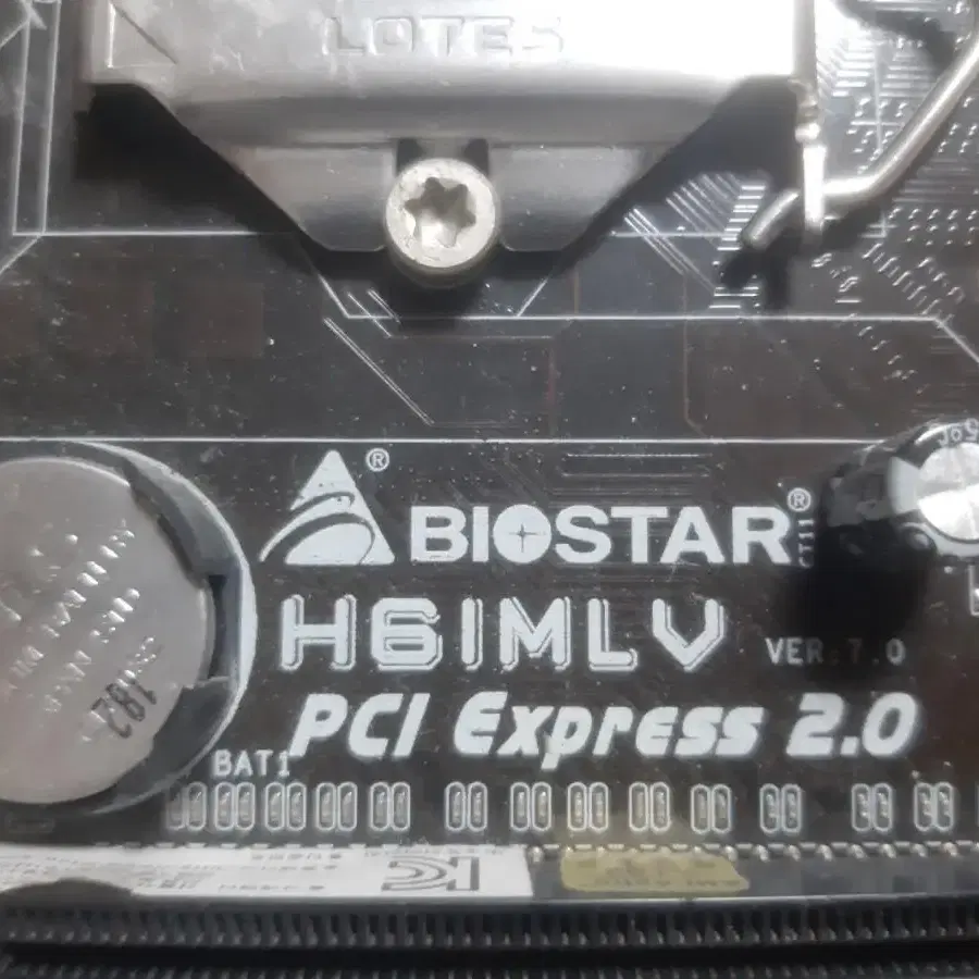 BIOSTAR H61 + i3 2100 + (4G * 2)