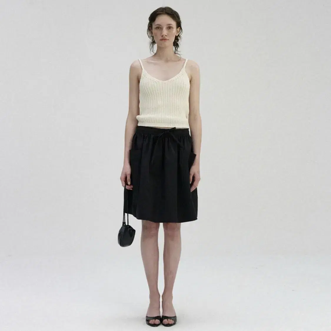 낫띵리튼 casali flared skirt black