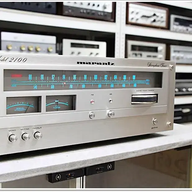 마란츠(MARANTZ) A급 아날로그 튜너 모델 2100