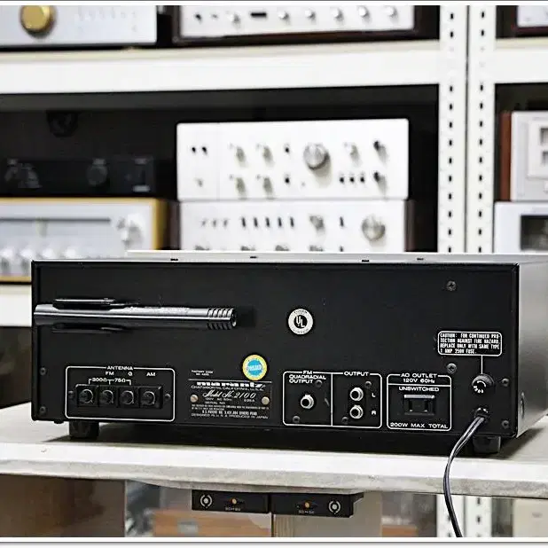 마란츠(MARANTZ) A급 아날로그 튜너 모델 2100