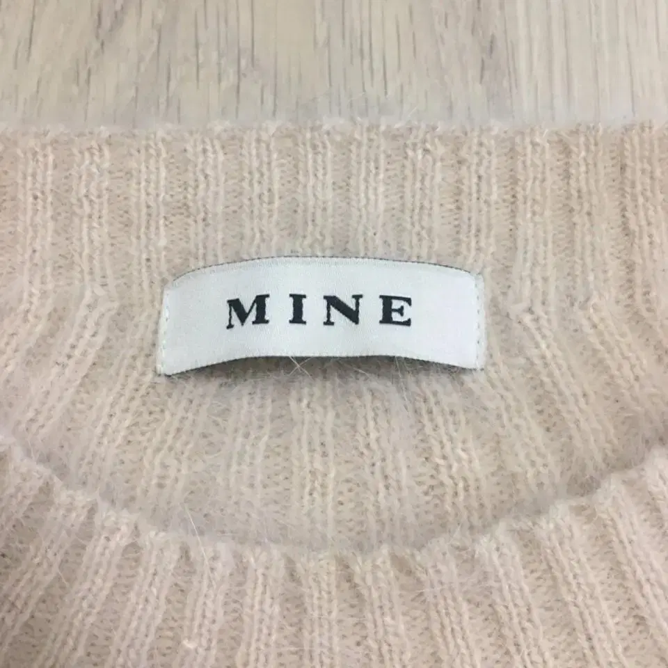 마인 MINE 진주포인트 니트