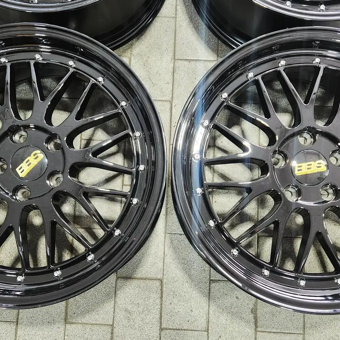 18인치 BBS LM.st (PCD112) 유광블랙 신품휠 1대분