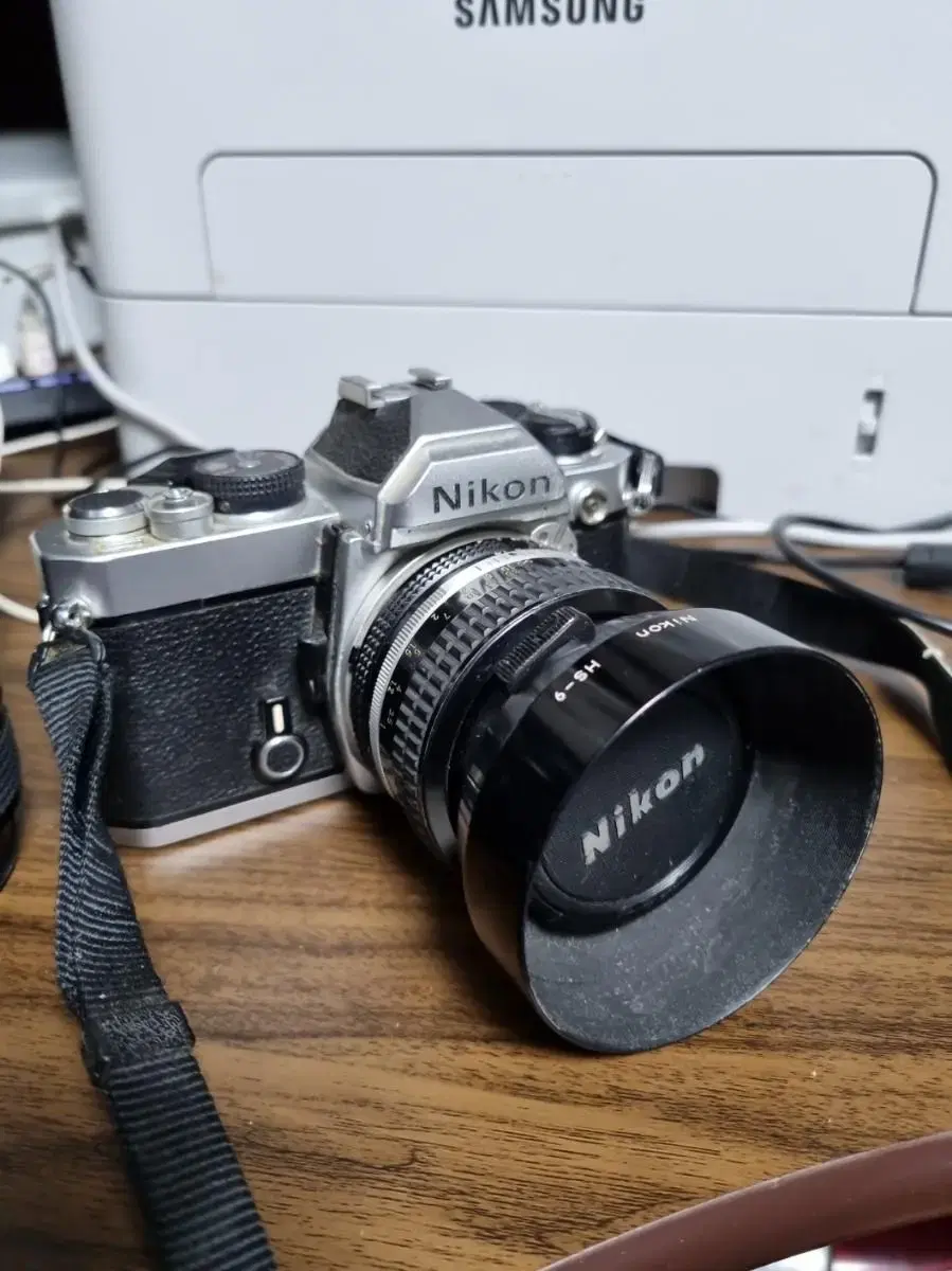 Nikon FM 1.4-lens film camera