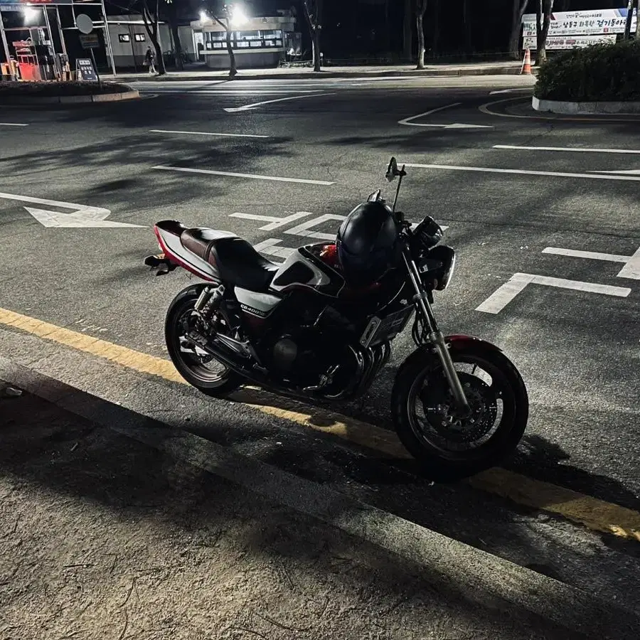 CB400SF