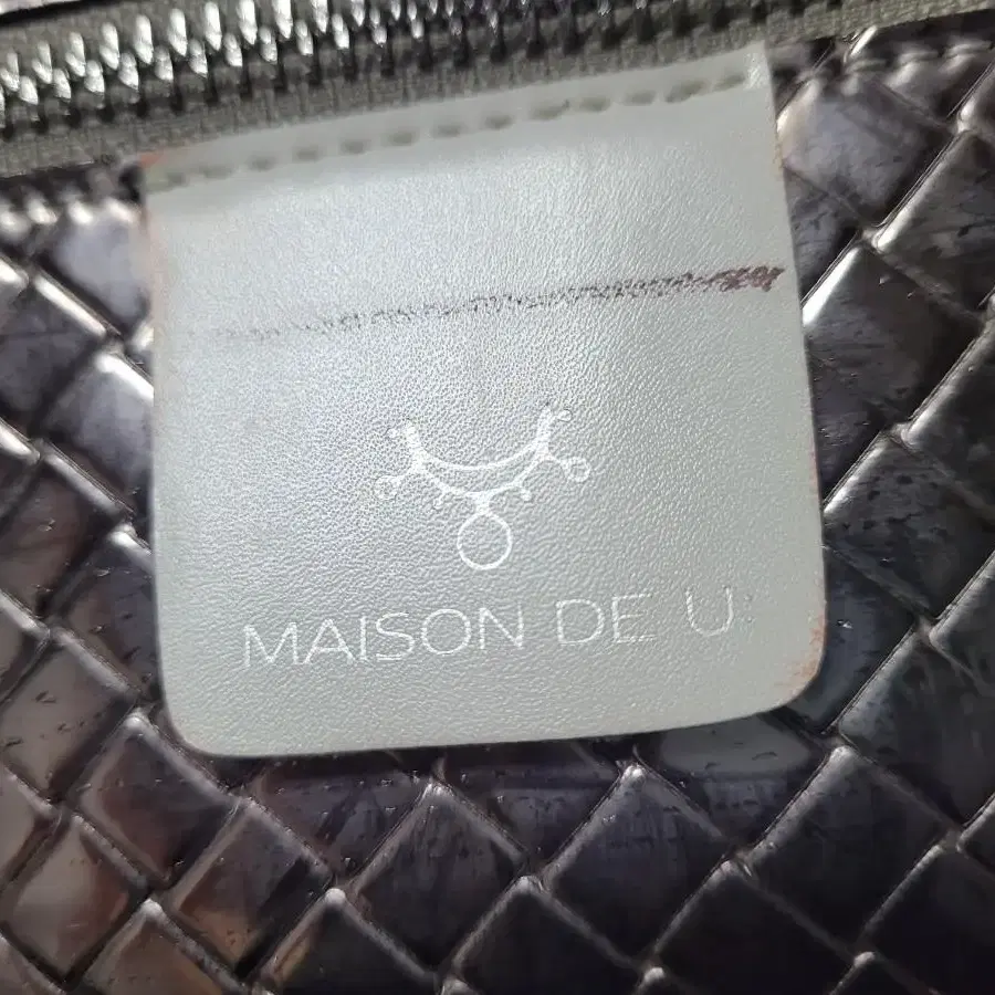 메종드유[MAISON DE U] 클러치