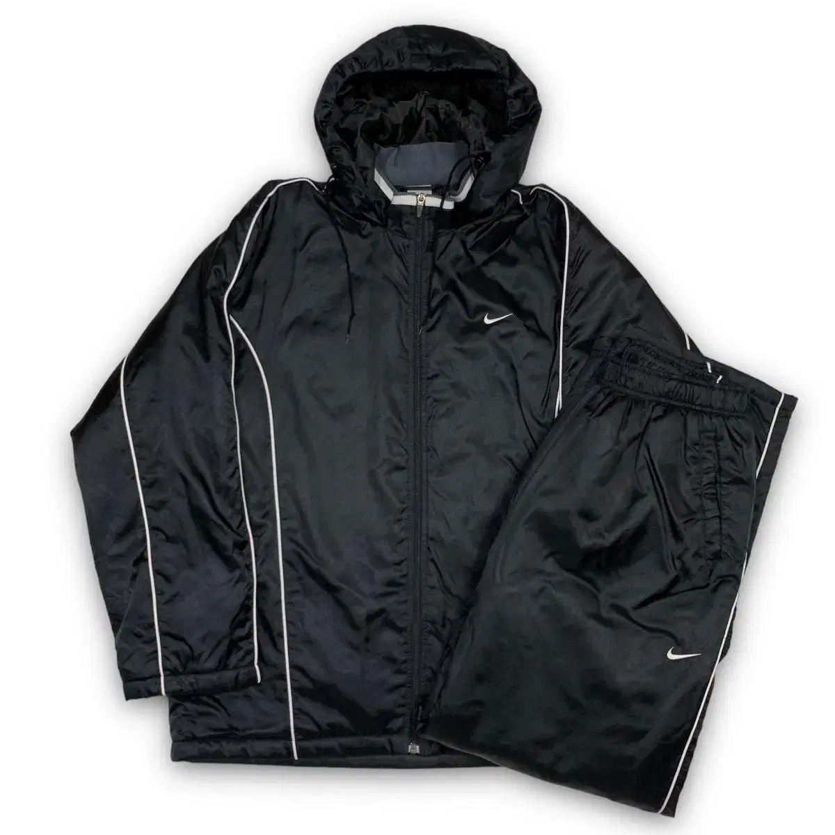 Nike 00s Rare Loose Fit Swoosh Deep Dark Glossy Padded Setup