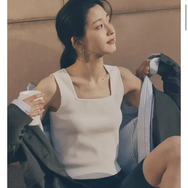 세이에라 니트 슬리브 탑 화이트 knitted sleeveless top