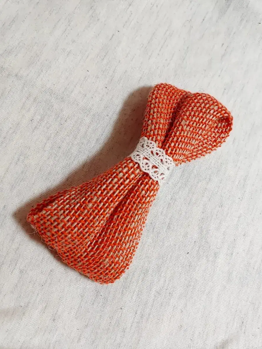 * Orange-tone hairpin