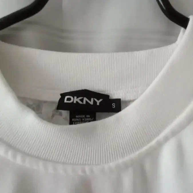 DKNY 뒤시스루 긴팔티 (66)