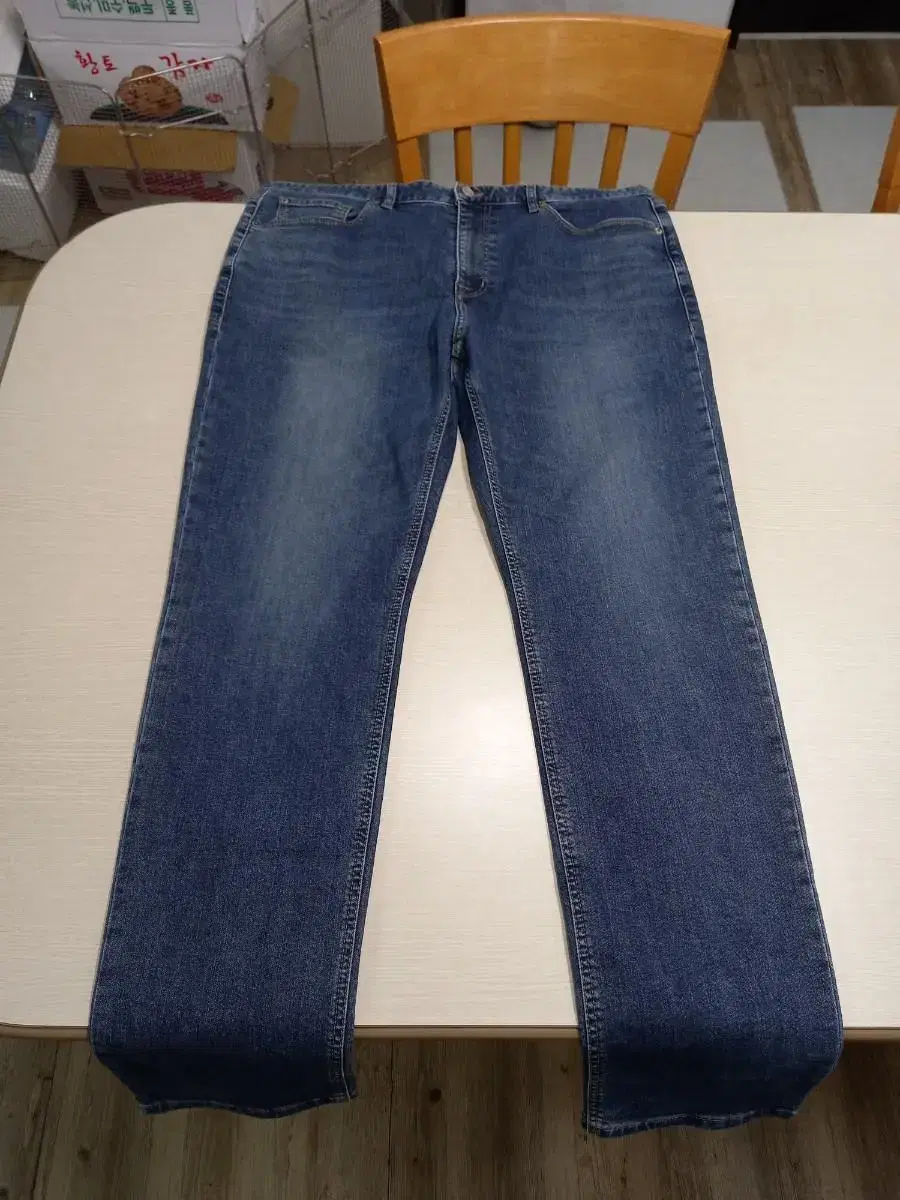 39 HAZZYS Weakly worn span slim straight jin D39-06